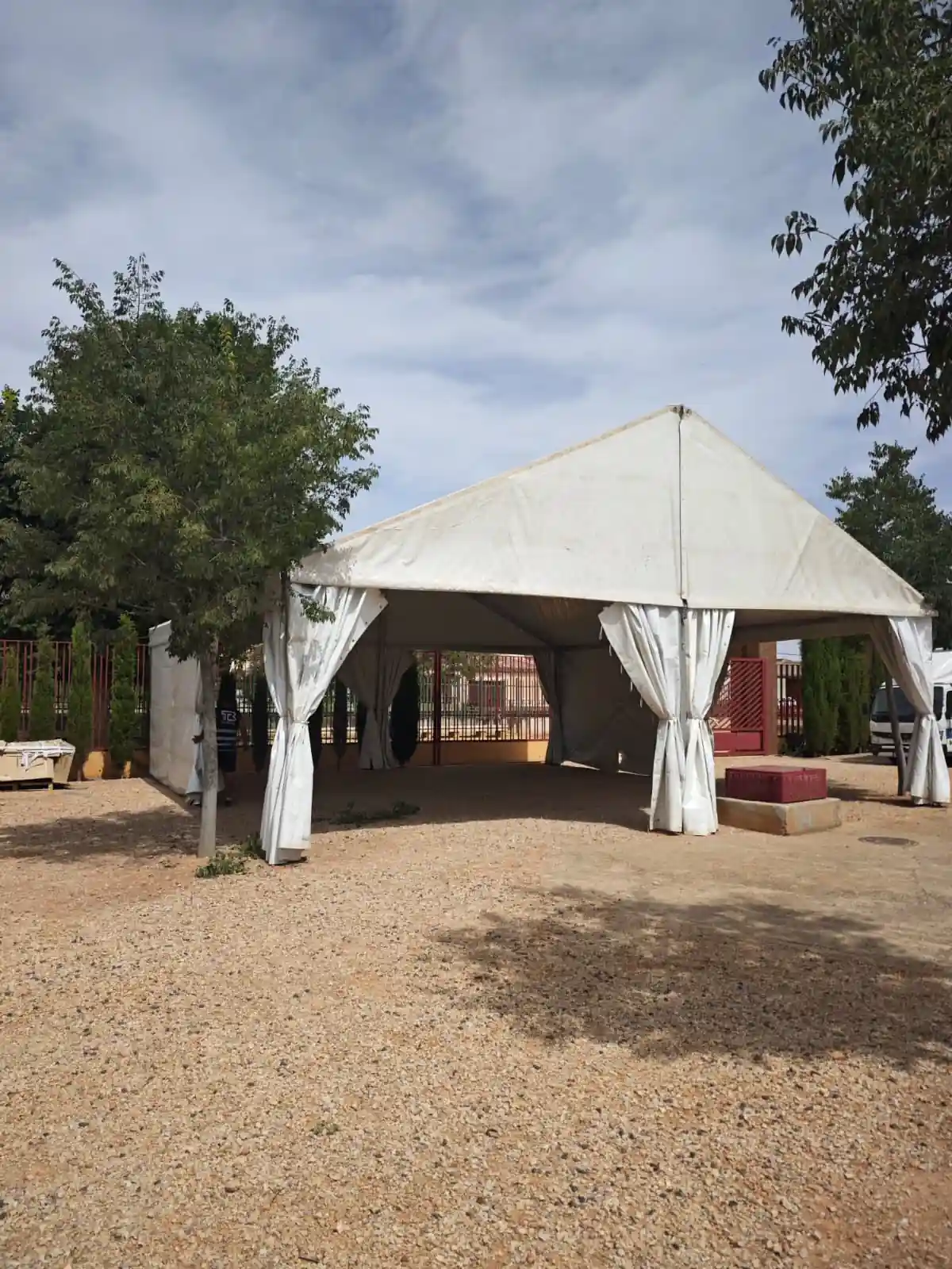 Proyectos Carpa 10x10 para exterior en Fercam 2026